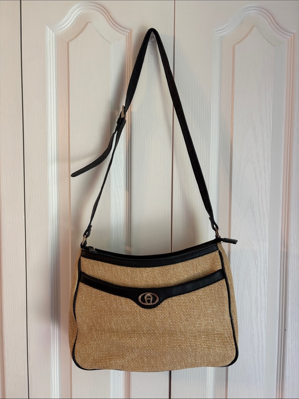 Etienne AignerTan Jute Shoulder Bag